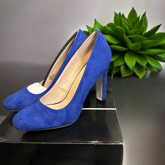 Pierre Dumas Royal Blue Heels, size 9, NIB - Picture 2 of 7